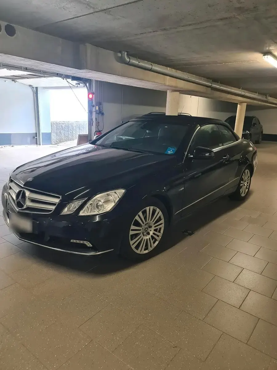 Second-hand Mercedes E250 204 CP (150 kW) 2010 Negru Cabrio