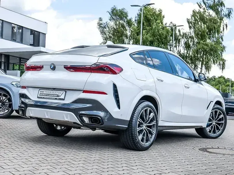 Gebraucht BMW X6 M Sport 360 PS (264 kW) 2023 Weiß SUV