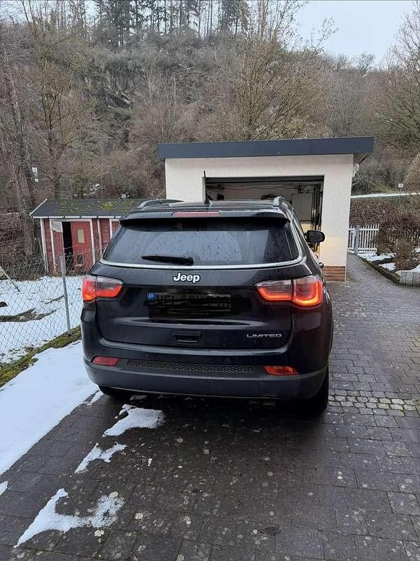 Gebraucht Jeep Compass Limited 140 PS (102 kW) 2019 SUV