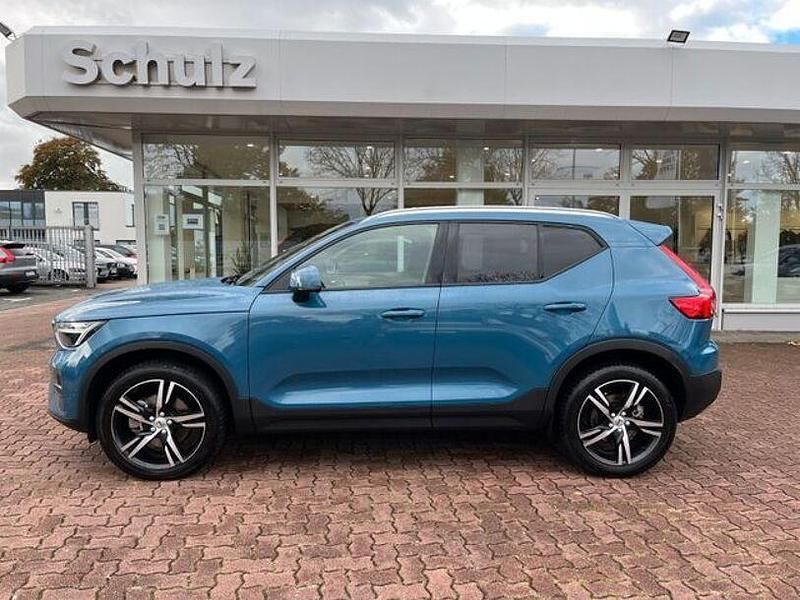 Fjordbluemet. Gebraucht 2025 Volvo XC40 Core SUV | 34.850 € (Fairer Preis) - Bild 1/4