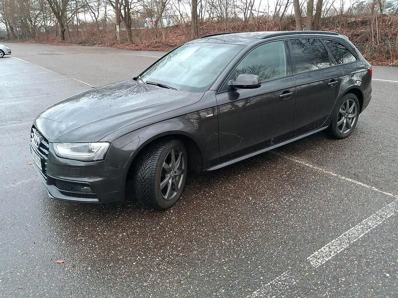 Gebraucht Audi A4 Ambiente 190 PS (139 kW) 2015 Braun Kombi