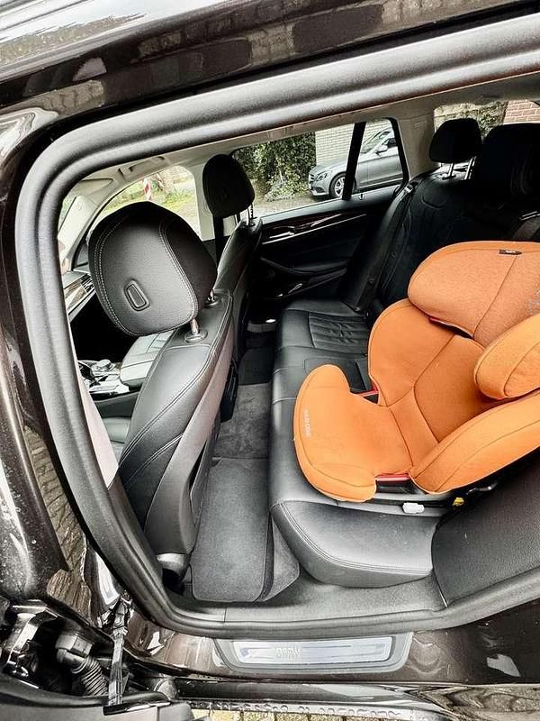 Gebraucht BMW 520 190 PS (139 kW) 2018 Grau Kombi