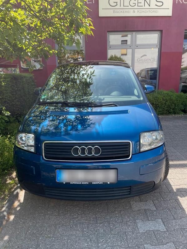Blau Gebraucht 2004 Audi A2 Kleinwagen | 3.950 € - Bild 1/2