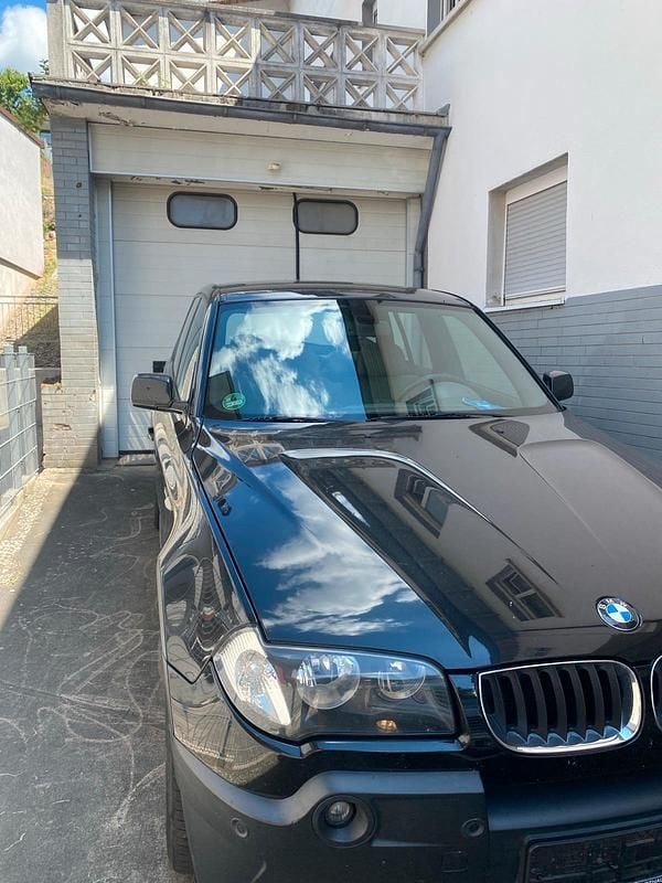 Schwarz Gebraucht 2004 BMW X3 SUV | 2.950 € (Superpreis) - Bild 1/4