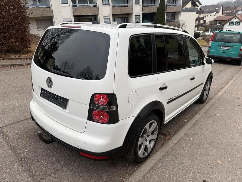 Gebraucht VW Touran Cross 170 PS (125 kW) 2008 Weiß Van / Kleinbus