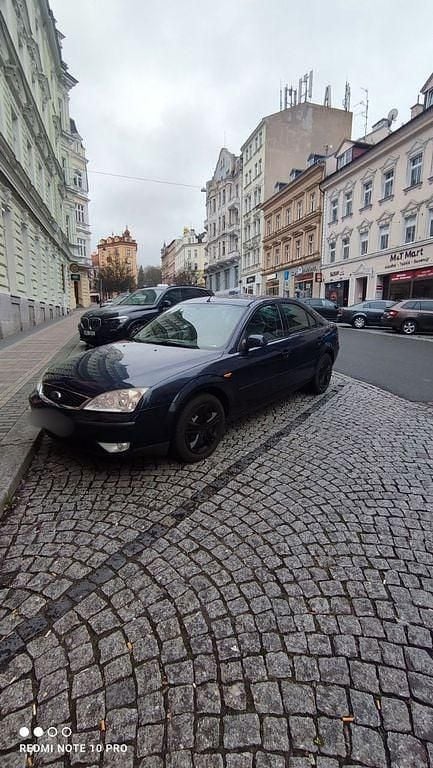 Gebraucht Ford Mondeo 125 PS (91 kW) 2001 Blau Limousine
