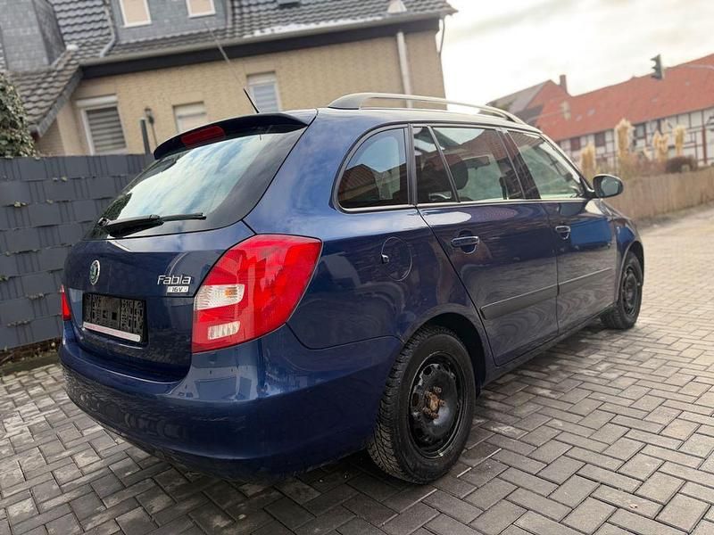Gebraucht Skoda Fabia Ambiente 86 PS (63 kW) 2009 Blau Kombi