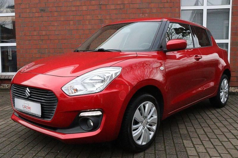 Gebraucht Suzuki Swift Comfort 90 PS (66 kW) 2017 Rot Kleinwagen