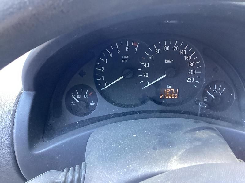 Gebraucht Opel Corsa 65 PS (47 kW) 2004 Grün Kleinwagen