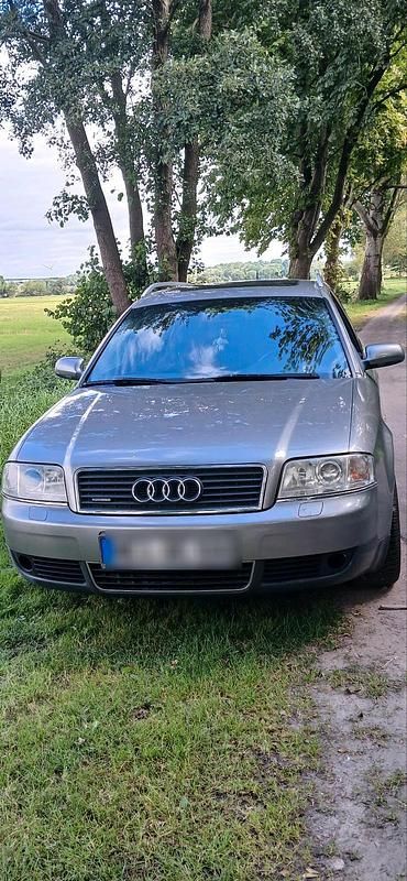 Grau Gebraucht 2002 Audi A6 Kombi | 4.800 € (Superpreis) - Bild 1/4
