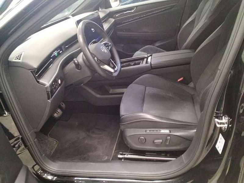 Gebraucht VW ID.7 Pro 210 kW (286 PS) 2025 Grenadillschwarz metallic Coupé