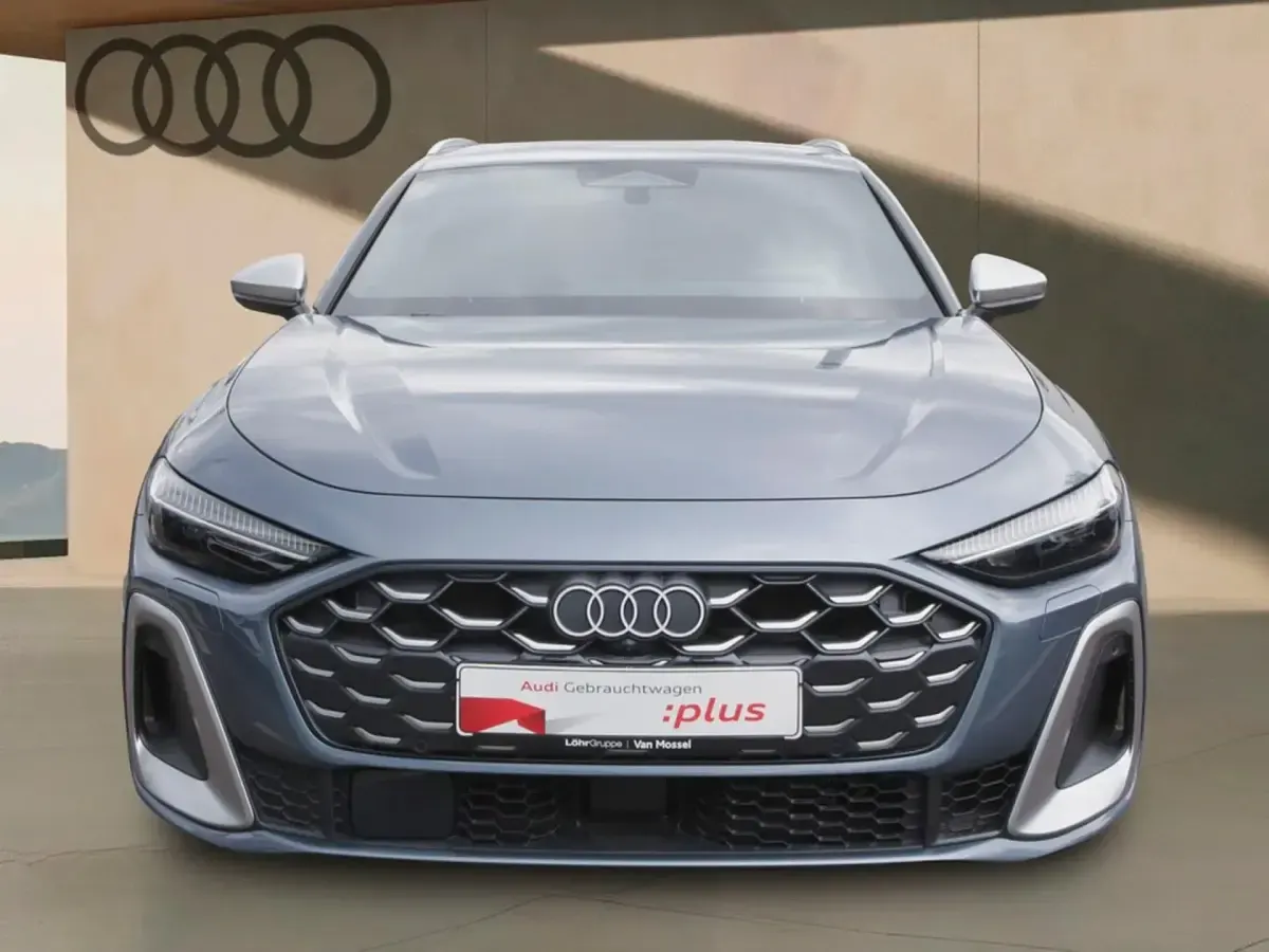 Gebraucht Audi S5 Ambiente 367 PS (269 kW) 2024 Horizontblau metallic Kombi