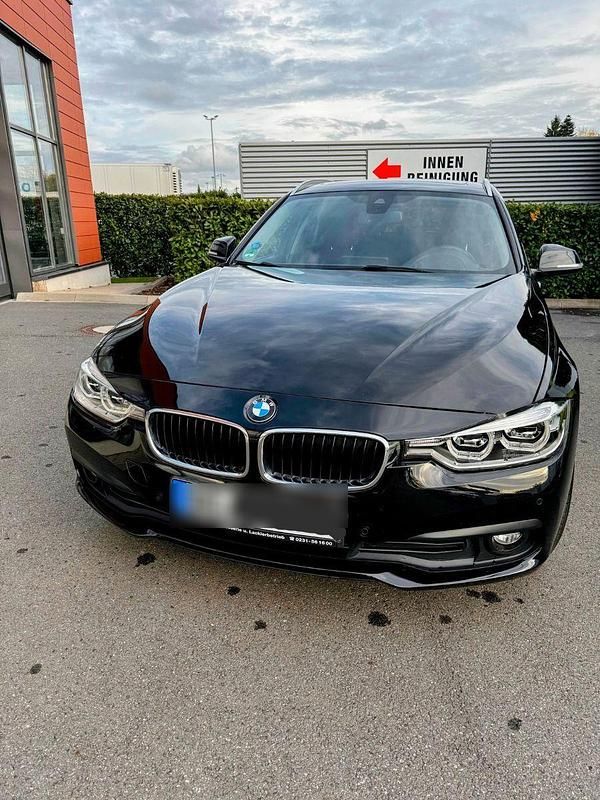 Gebraucht BMW 320 Advantage 163 PS (119 kW) 2017 Schwarz Kombi
