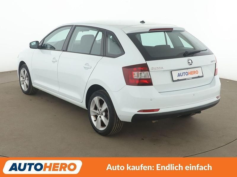 Gebraucht Skoda Rapid Cool Edition 95 PS (69 kW) 2018 Weiß Kleinwagen