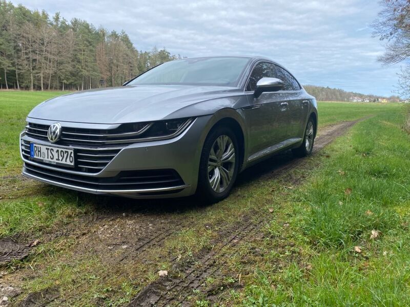 Silber Gebraucht 2017 VW Arteon Limousine | 19.200 € (Fairer Preis) - Bild 1/4