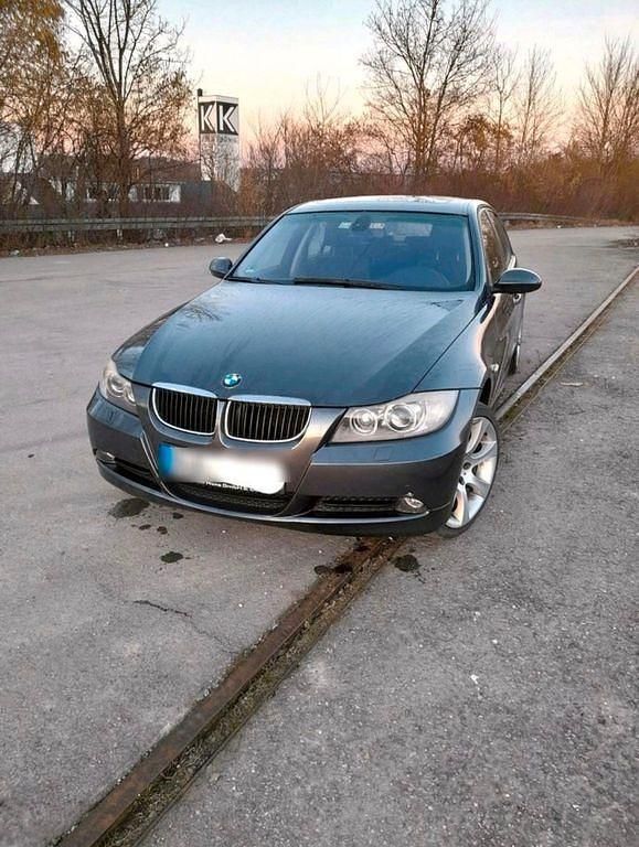 Grau Gebraucht 2006 BMW 318 Limousine | 3.999 € (Fairer Preis) - Bild 1/4