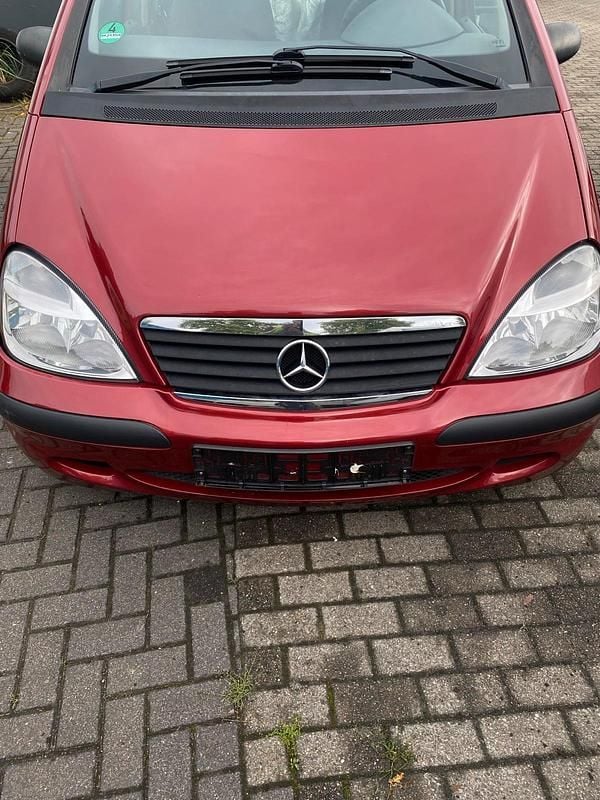 Rot Gebraucht 2004 Mercedes A160 Kleinwagen | 1.600 € (Fairer Preis) - Bild 1/4