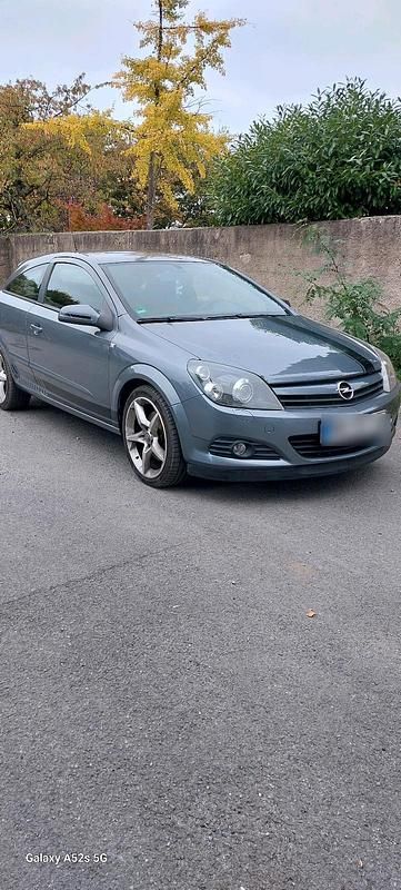 Grau Gebraucht 2006 Opel Astra GTC Coupé | 3.500 € (Guter Preis) - Bild 1/4