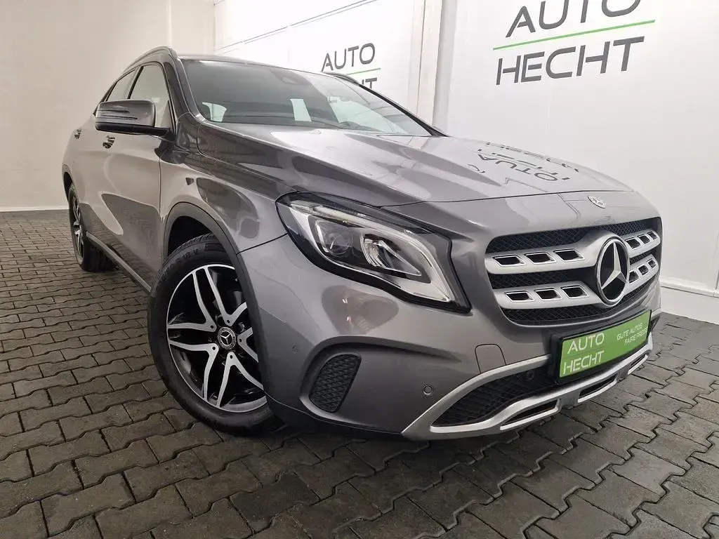 Usata Mercedes GLA200 156 CV (114 kW) 2020 Grigio SUV