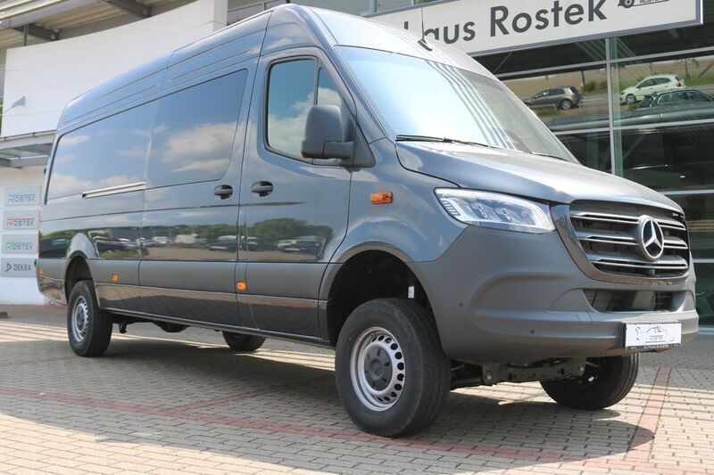 Grau Neu 2025 Mercedes Sprinter Van | 84.900 € - Bild 1/4
