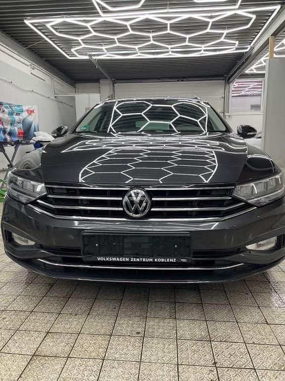 Gebraucht VW Passat Business 150 PS (110 kW) 2020 Grau Kombi