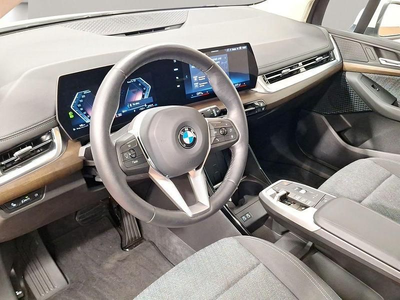 Gebraucht BMW 220 Active Tourer Efficient Dynamics 156 PS (114 kW) 2025 Weiß Van / Kleinbus