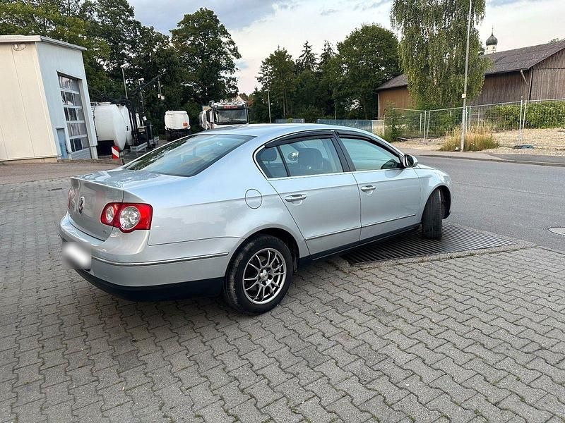Gebraucht VW Passat Comfortline 116 PS (85 kW) 2005 Silber Limousine