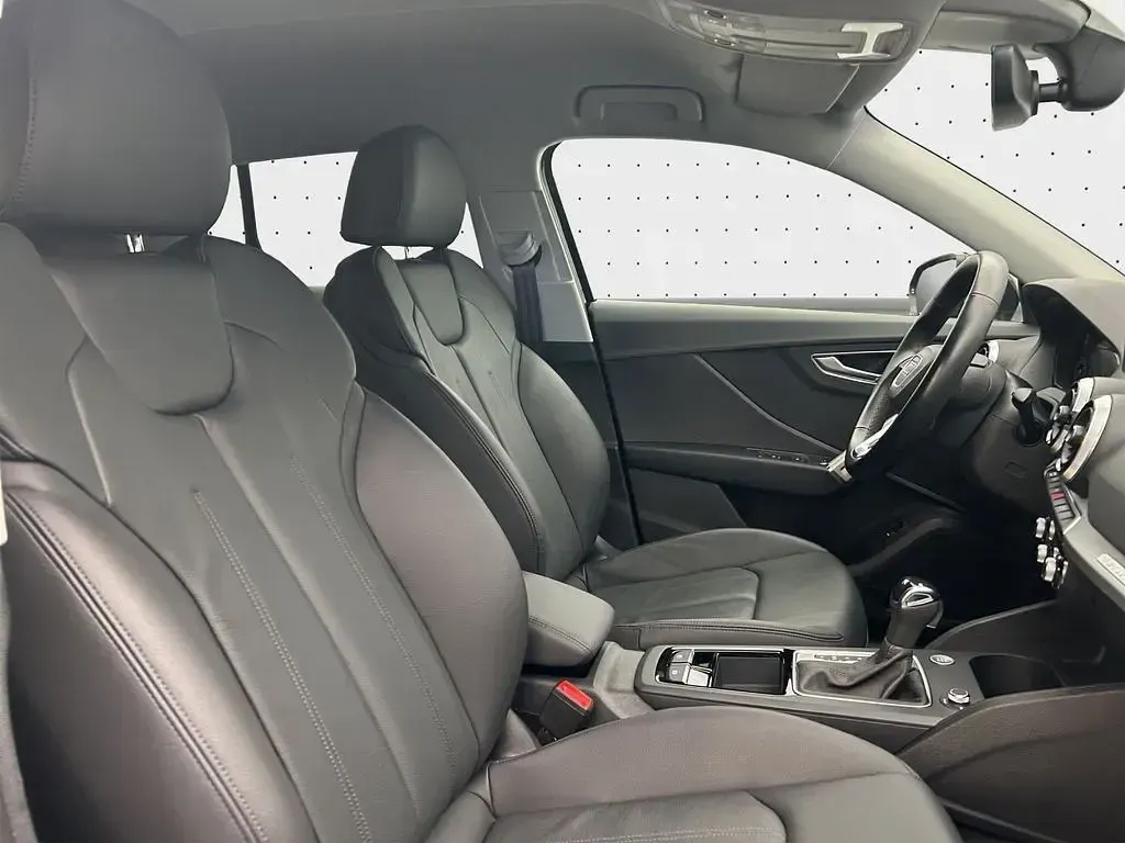 Gebraucht Audi Q2 S-Line 190 PS (139 kW) 2025 Mythosschwarz metallic SUV