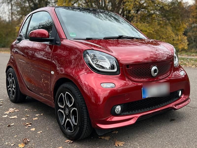 Rot Gebraucht 2019 Smart ForTwo Coupé Brabus Xclusive Coupé | 18.500 € (Etwas zu teuer) - Bild 1/4