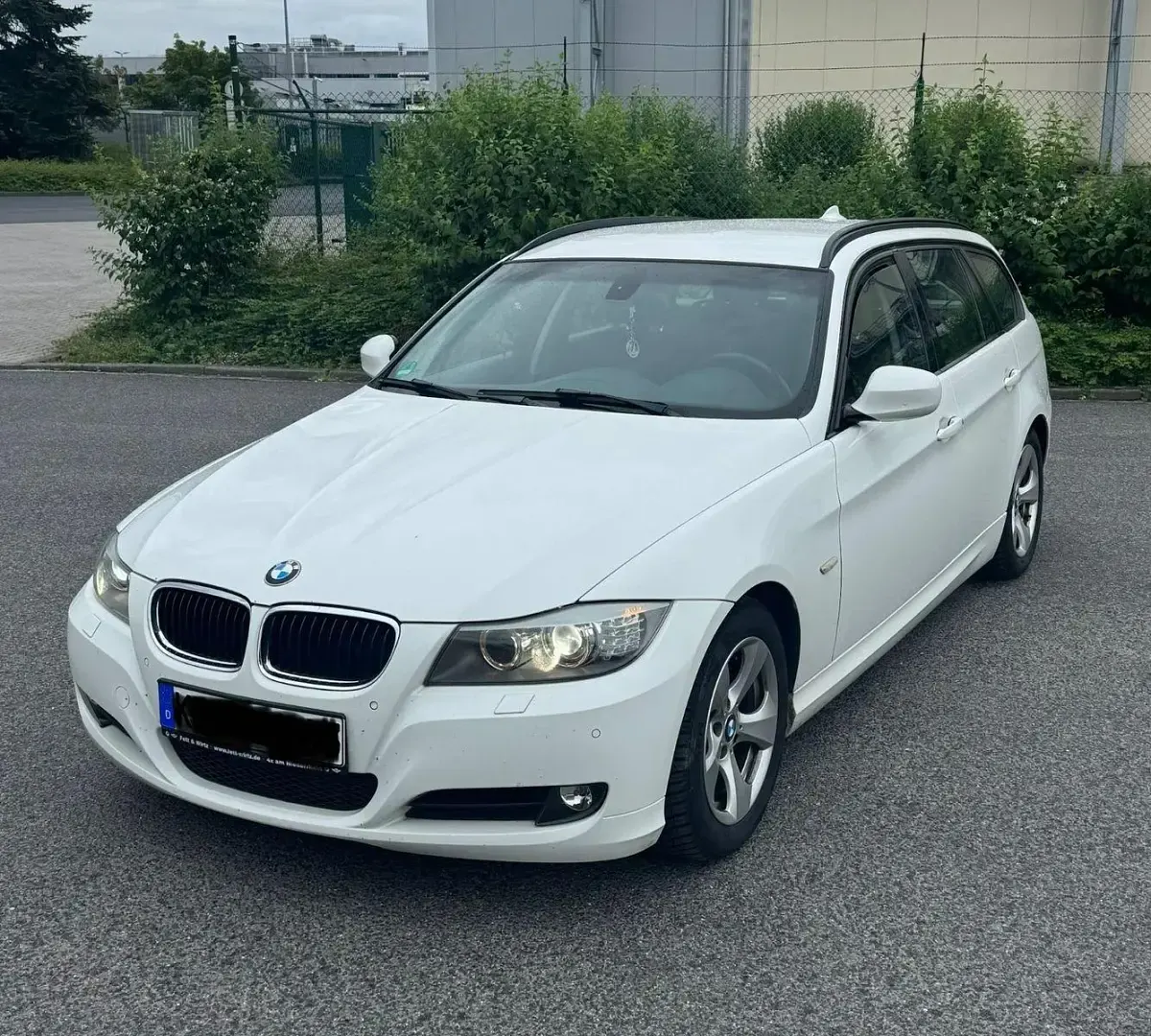 Gebraucht BMW 320 Efficient Dynamics 163 PS (119 kW) 2011 Weiß Kombi