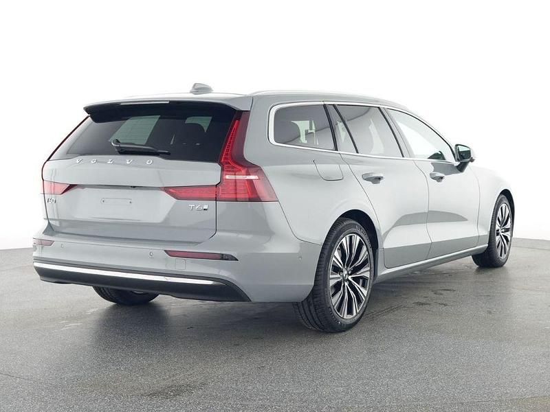 Gebraucht Volvo V60 Plus 398 PS (292 kW) 2025 Grau Kombi