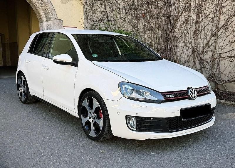 Gebraucht VW Golf VI GTI 211 PS (155 kW) 2011 Weiß Kleinwagen