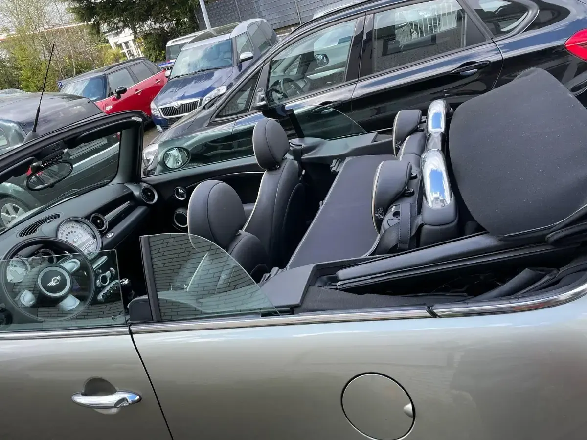 Used Mini Cooper Cabriolet 122 HP (89 kW) 2009 Silver Cabriolet
