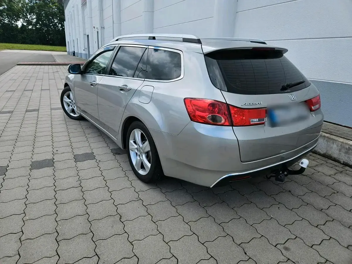 Gebraucht Honda Accord 150 PS (110 kW) 2009 Silber Kombi