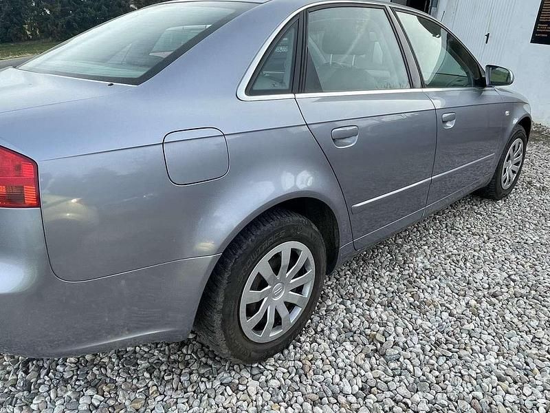 Gebraucht Audi A4 131 PS (96 kW) 2005 Akoyasilber metallic Limousine