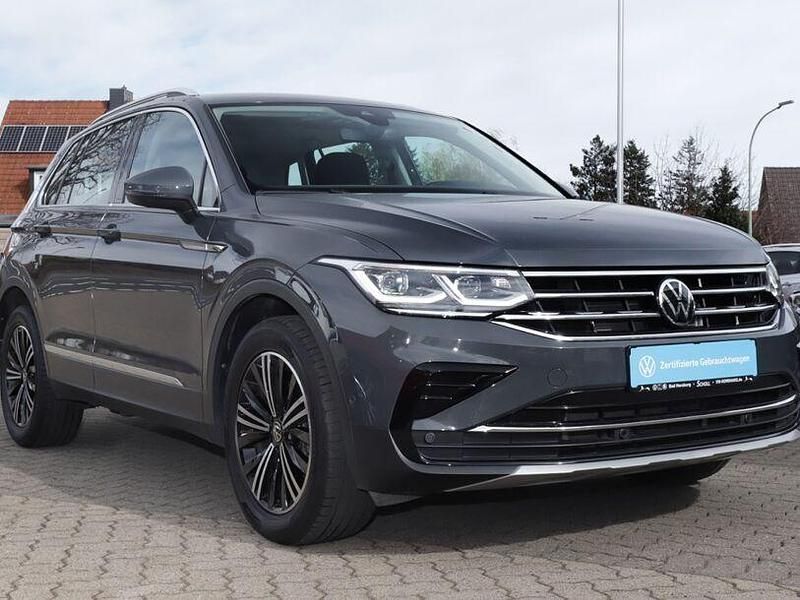 Gebraucht VW Tiguan Elegance 150 PS (110 kW) 2023 Grau SUV