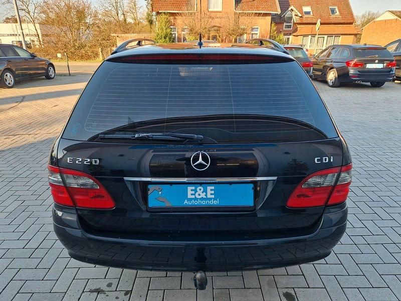 Gebraucht Mercedes E220 170 PS (125 kW) 2007 Schwarz Kombi