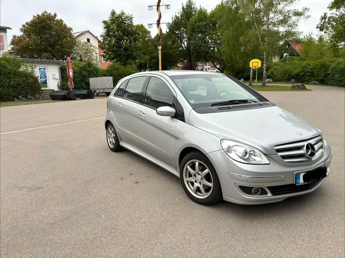 Gebraucht Mercedes B170 116 PS (85 kW) 2006 Silber Van / Kleinbus