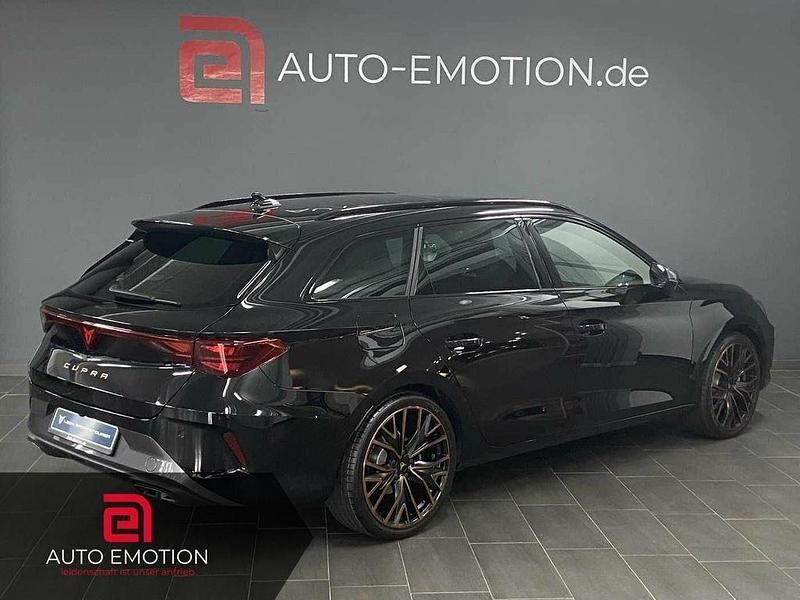Gebraucht Cupra Leon 150 PS (110 kW) 2024 Midnight schwarz metallic Limousine