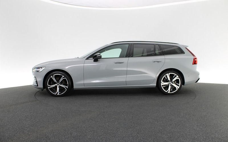 Gebraucht Volvo V60 Plus 197 PS (144 kW) 2023 Grau Kombi