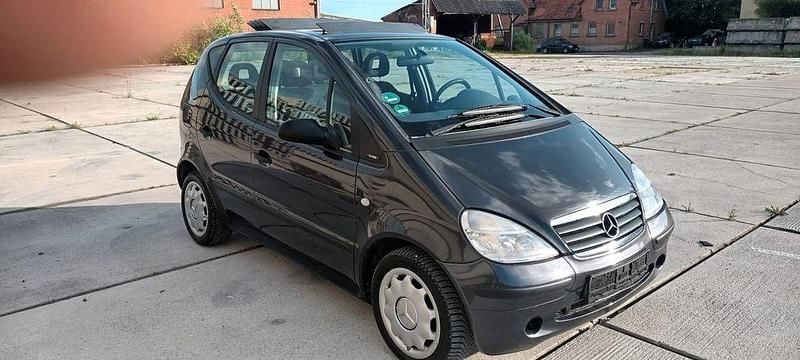Schwarz Gebraucht 1999 Mercedes A140 Classic Van / Kleinbus | 900 € (Superpreis) - Bild 1/4