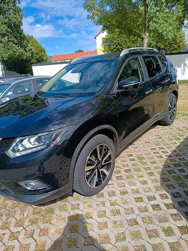 Gebraucht Nissan X-Trail Tekna 177 PS (130 kW) 2017 Schwarz SUV