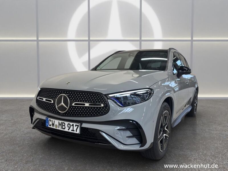 Grau Gebraucht 2024 Mercedes GLC220 AMG SUV | 68.890 € (Fairer Preis) - Bild 1/4