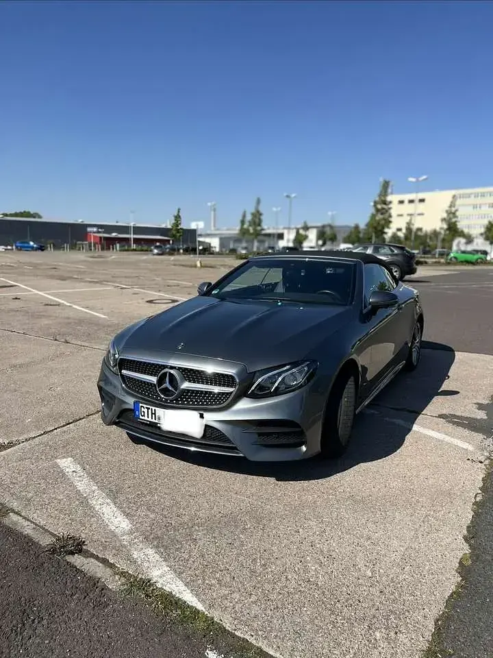 Gebraucht Mercedes E200 AMG line 184 PS (135 kW) 2018 Grau Cabrio