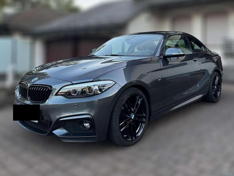 Grau Gebraucht 2019 BMW 218 M Sport Coupé | 23.900 € (Teuer) - Bild 1/3