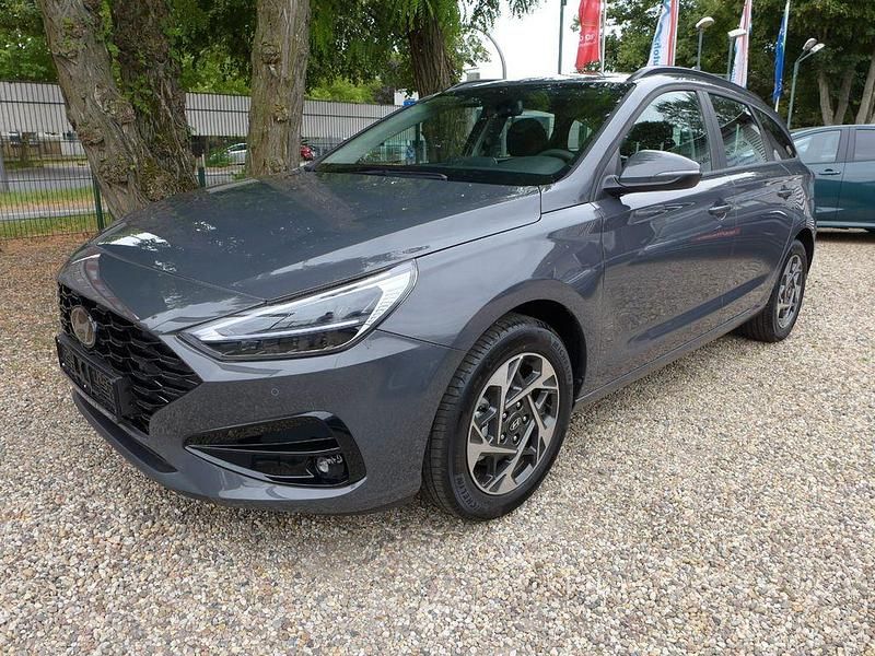 Grau Neu 2025 Hyundai i30 Advantage Kombi | 21.280 € (Guter Preis) - Bild 1/4
