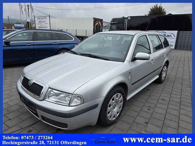 Diamantsilber met. Gebraucht 2001 Skoda Octavia Ambiente Kombi | 2.599 € (Teuer) - Bild 1/4