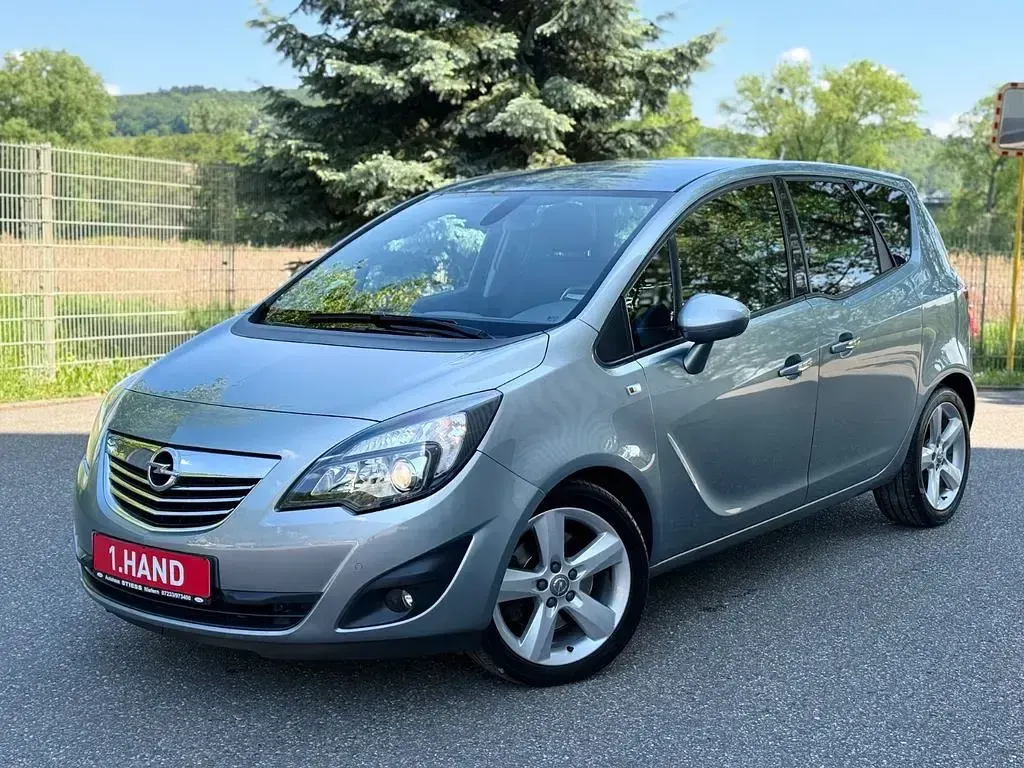 Gebraucht Opel Meriva Innovation 101 PS (74 kW) 2011 Silbersee/perl silber (m2) Van / Kleinbus