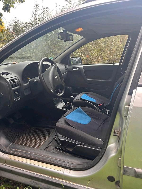 Usata Opel Astra 101 CV (74 kW) 2000 Argento Station wagon