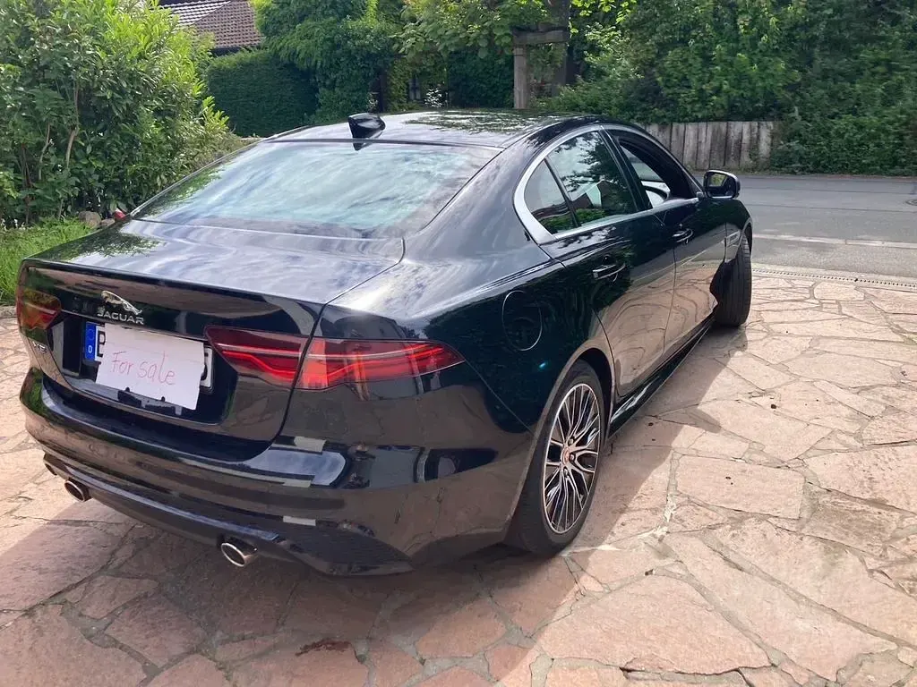 Gebraucht Jaguar XE R-Dynamic 250 PS (183 kW) 2019 Schwarz Limousine
